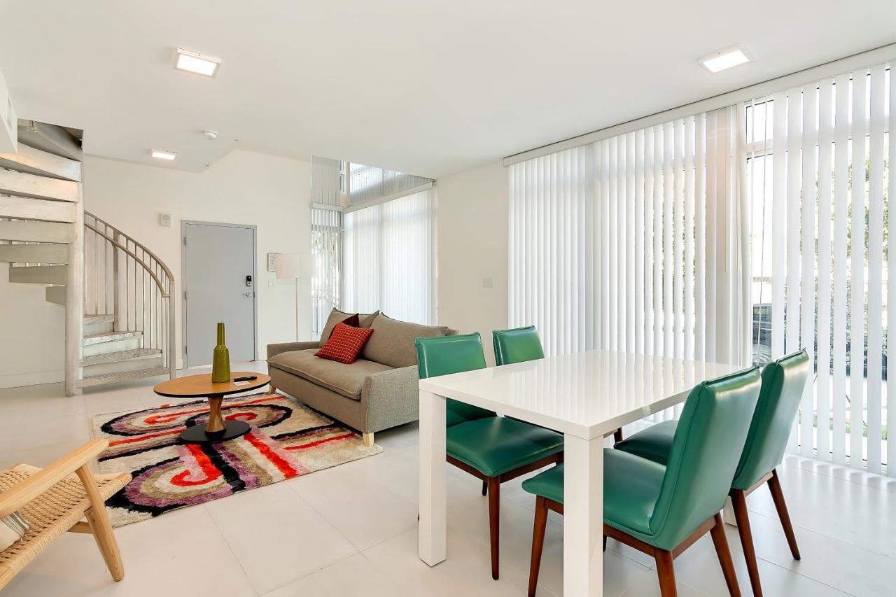 Roami At Grove 27 Apartment Маями Екстериор снимка