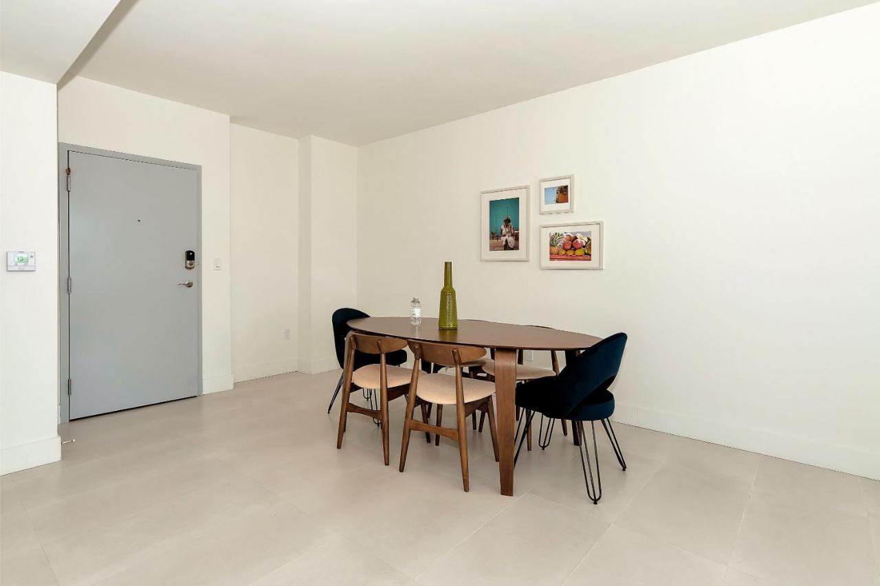 Roami At Grove 27 Apartment Маями Екстериор снимка