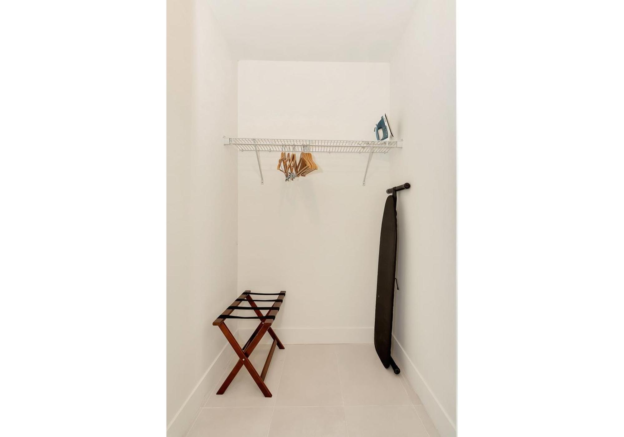 Roami At Grove 27 Apartment Маями Стая снимка