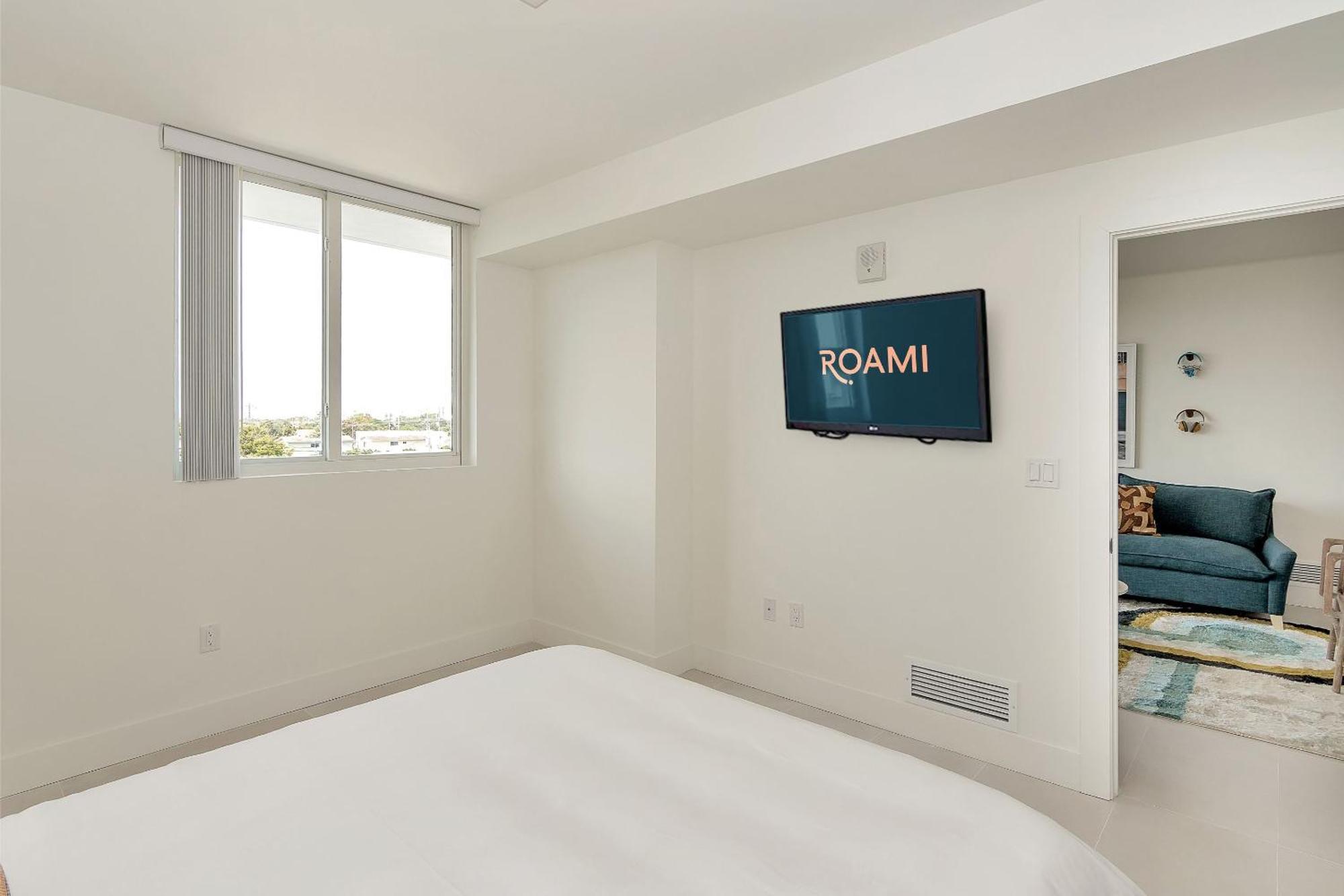 Roami At Grove 27 Apartment Маями Стая снимка