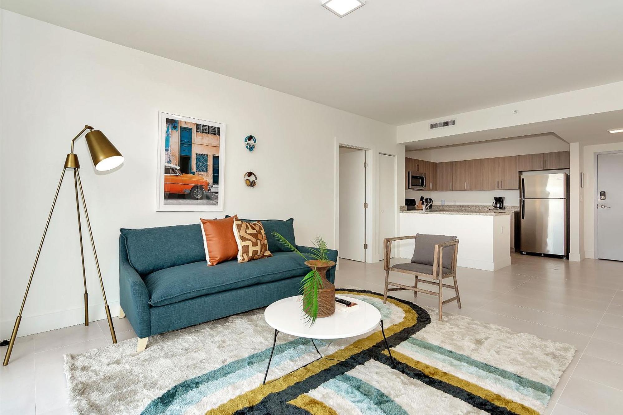 Roami At Grove 27 Apartment Маями Стая снимка