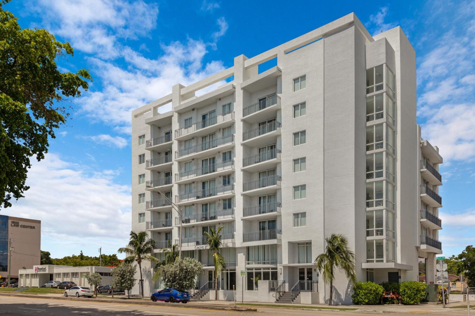 Roami At Grove 27 Apartment Маями Екстериор снимка